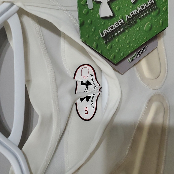 Under armor shirt - Picture 5 of 5